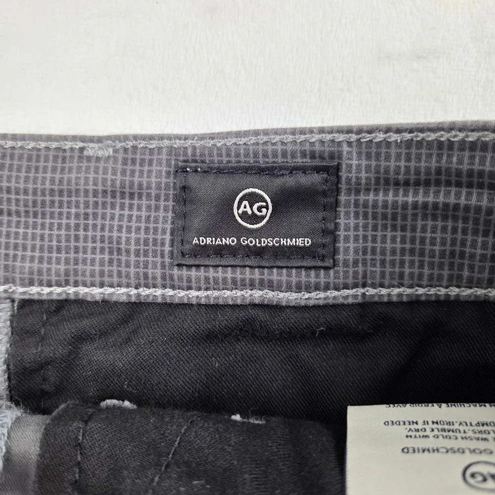 AG Shorts Men 29R Gray Griffin Chino Flat Front Excellent